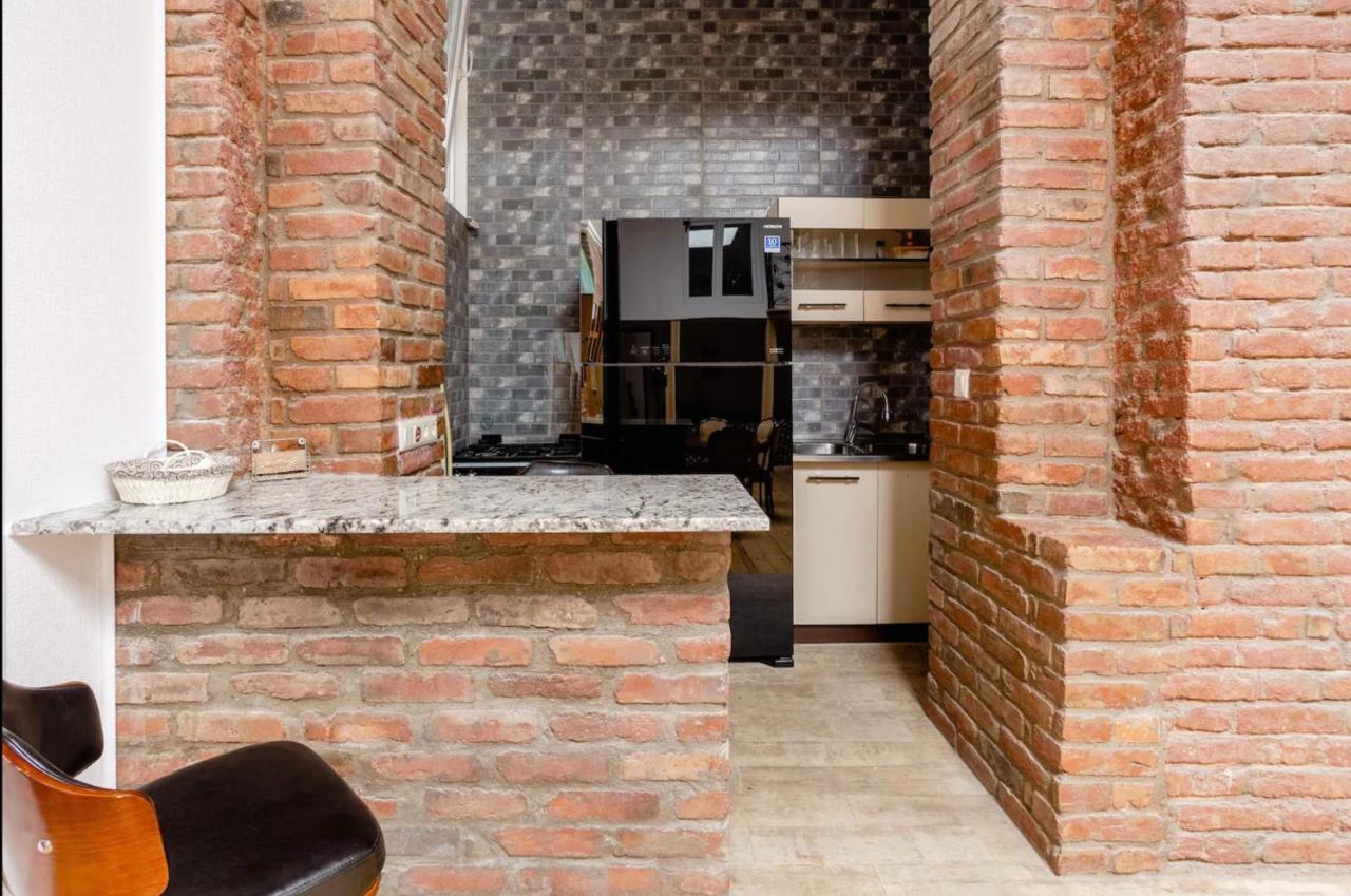 Lovely Dulcet Loft In Center Of Rustaveli Tbilisi Ngoại thất bức ảnh