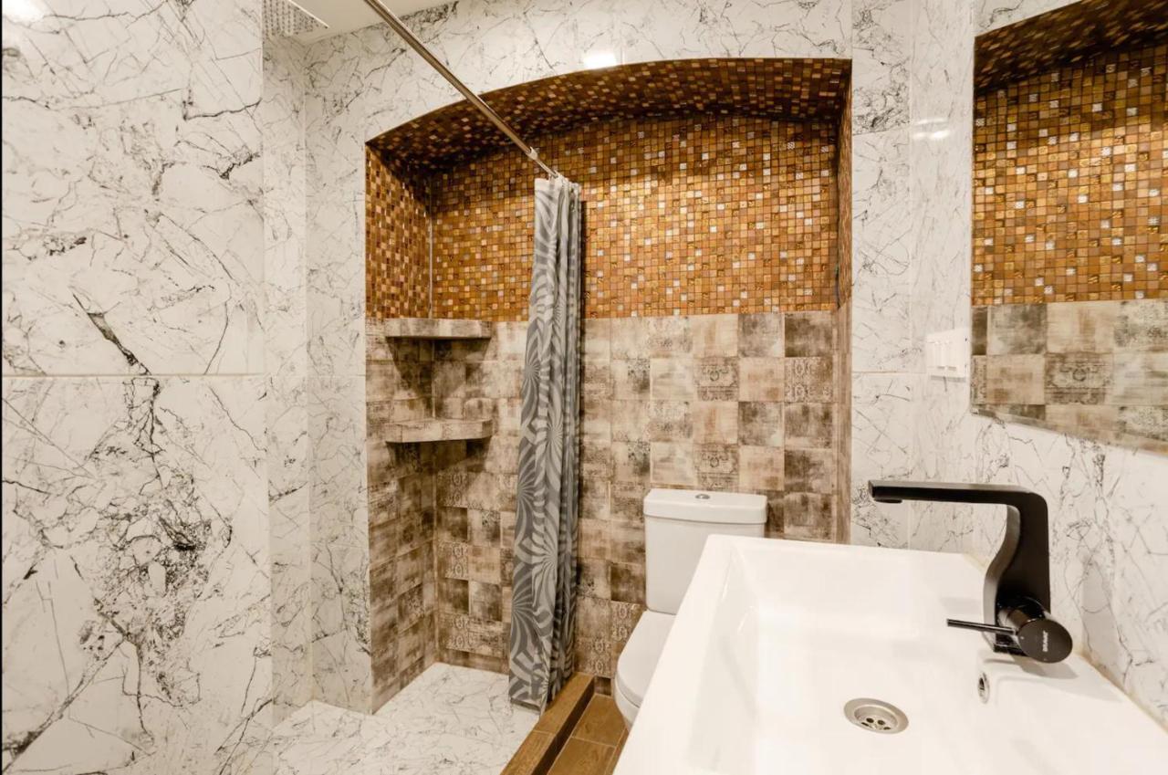 Lovely Dulcet Loft In Center Of Rustaveli Tbilisi Ngoại thất bức ảnh