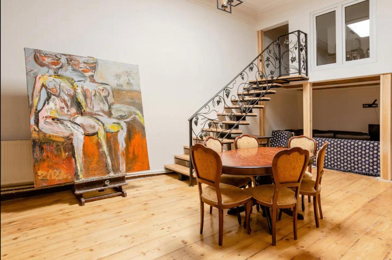 Lovely Dulcet Loft In Center Of Rustaveli Tbilisi Ngoại thất bức ảnh