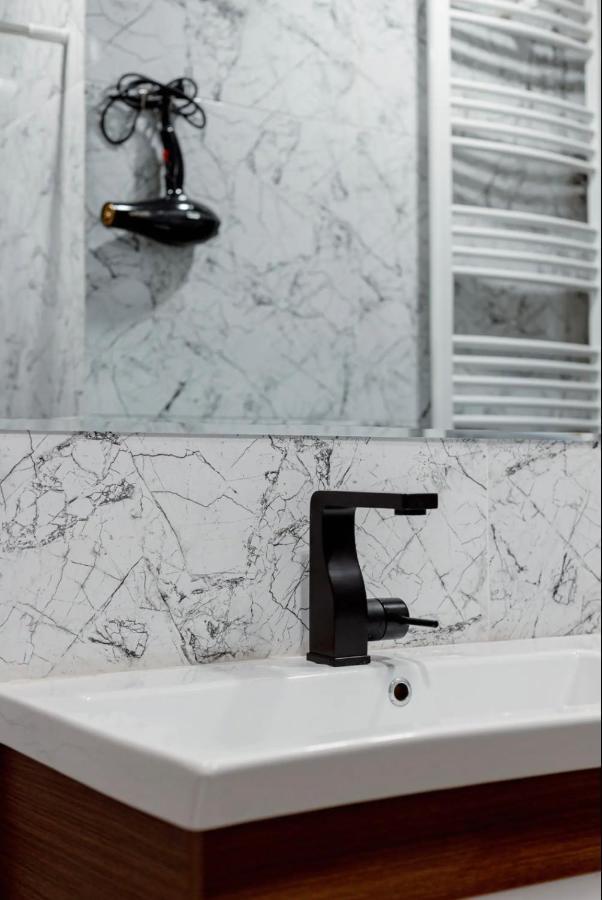 Lovely Dulcet Loft In Center Of Rustaveli Tbilisi Ngoại thất bức ảnh