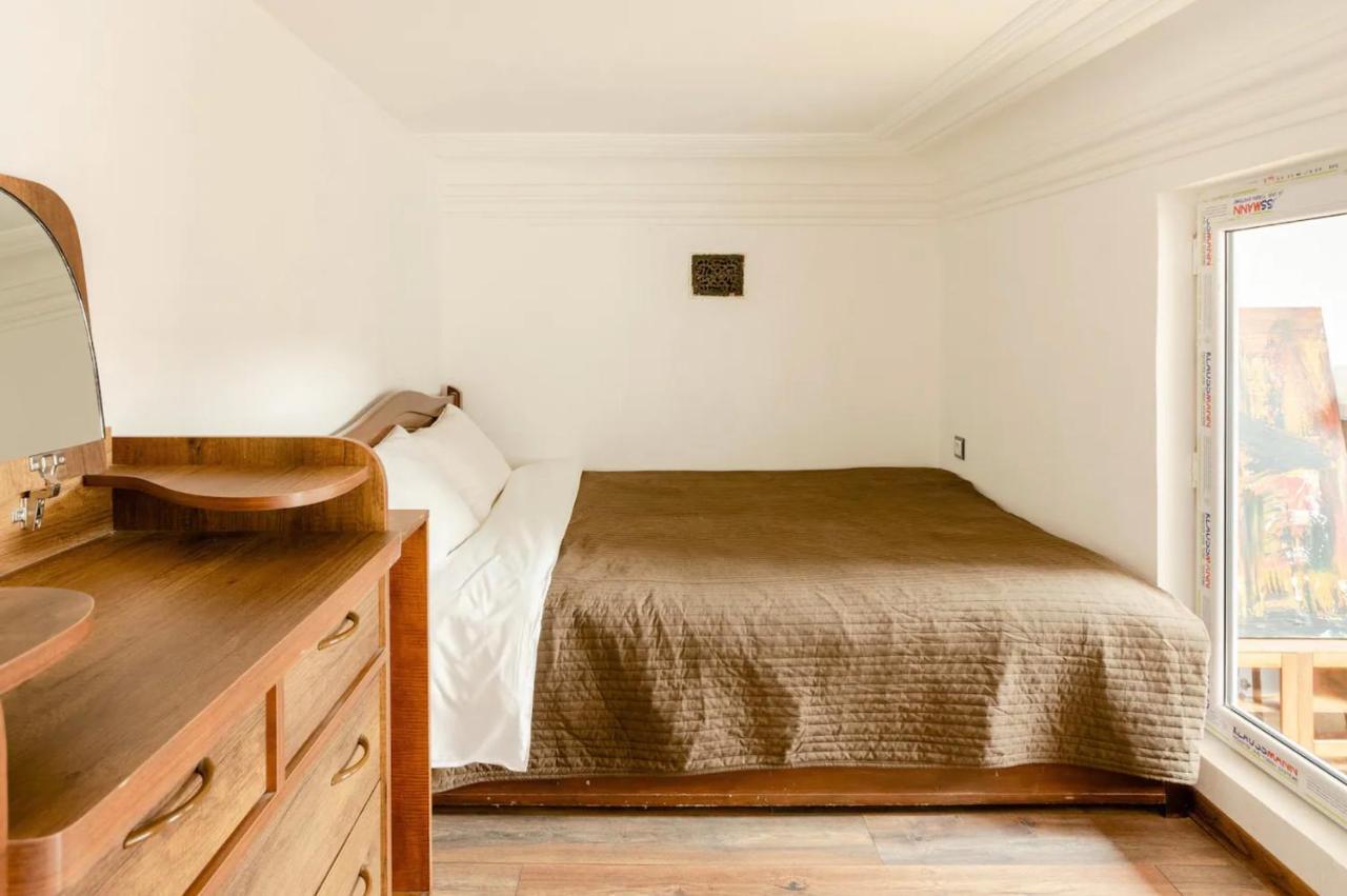 Lovely Dulcet Loft In Center Of Rustaveli Tbilisi Ngoại thất bức ảnh