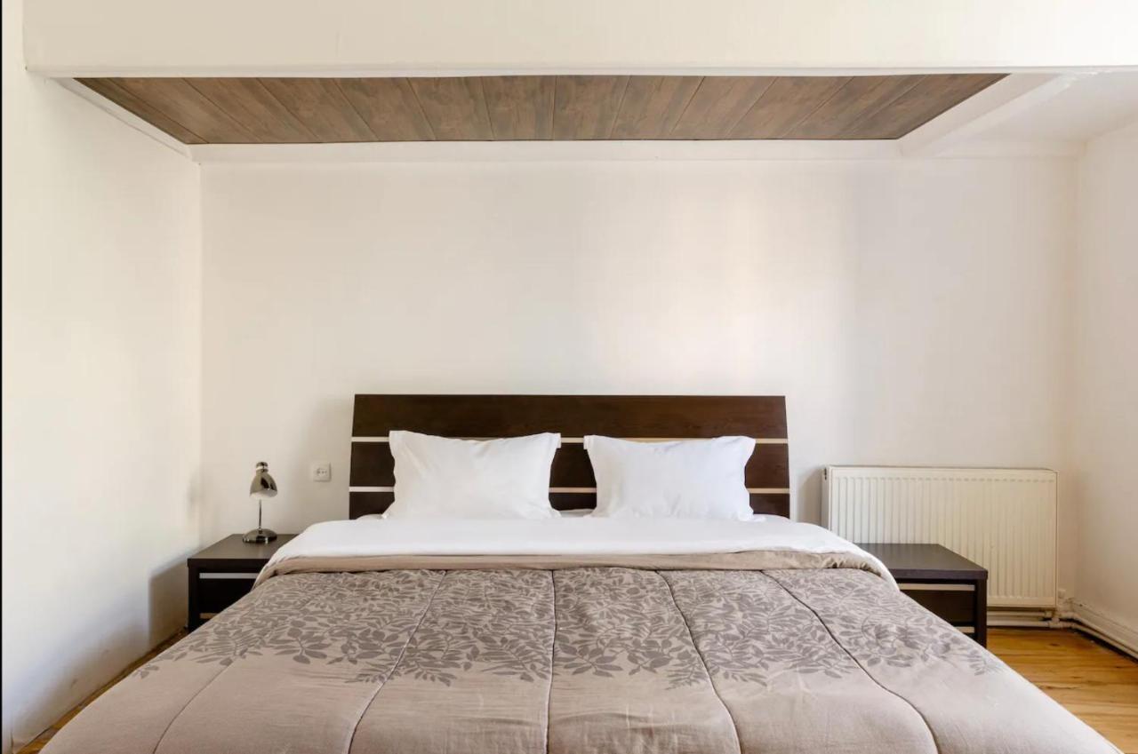 Lovely Dulcet Loft In Center Of Rustaveli Tbilisi Ngoại thất bức ảnh