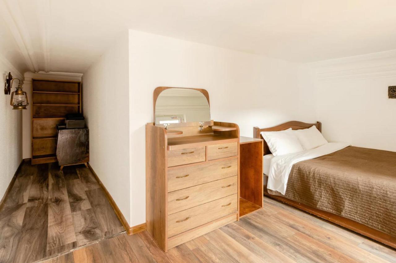 Lovely Dulcet Loft In Center Of Rustaveli Tbilisi Ngoại thất bức ảnh